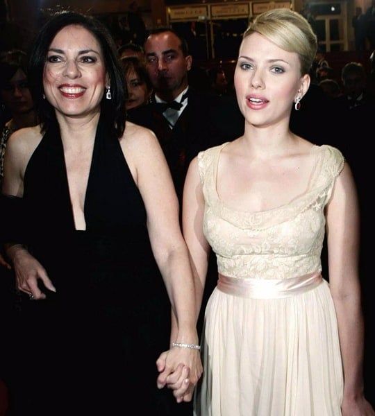 Scarlett Johansson Mutter
